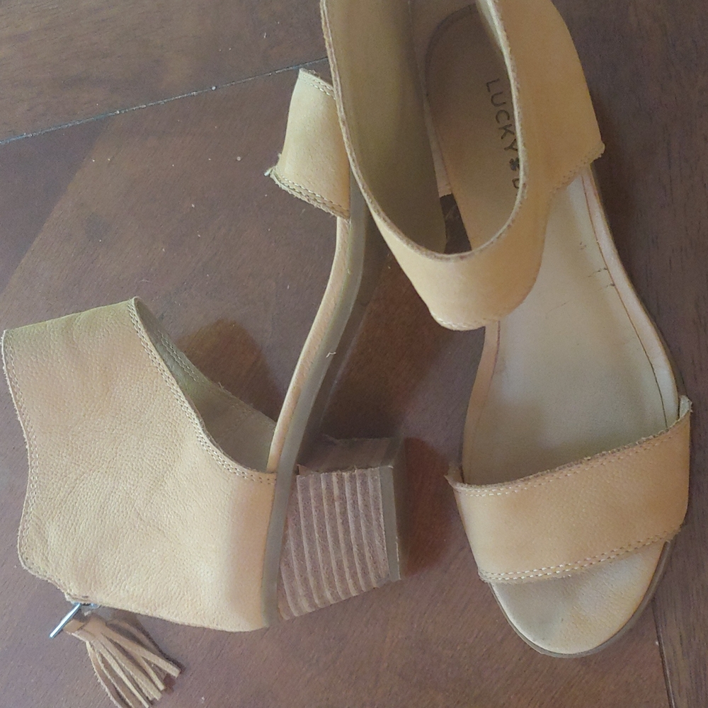 Shoes - Picture 5 of 5